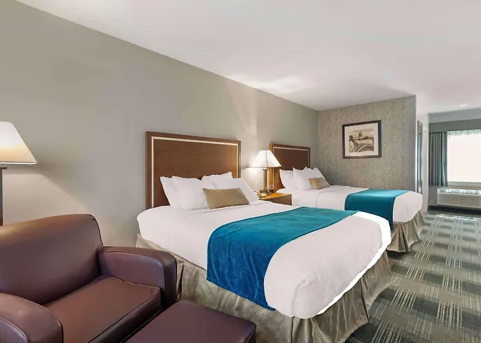 Best Western Plus Cold Spring
