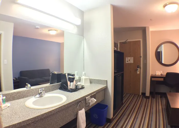 Super 8 By Wyndham Fort Frances