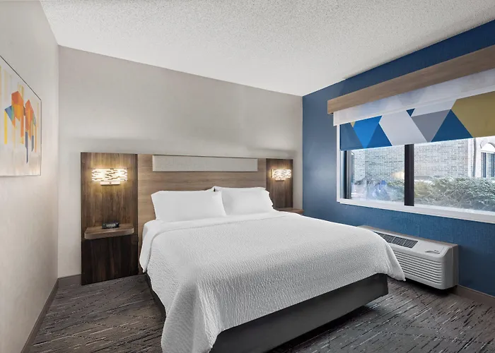 Holiday Inn Express Grove City - Premium Outlet Mall By Ihg