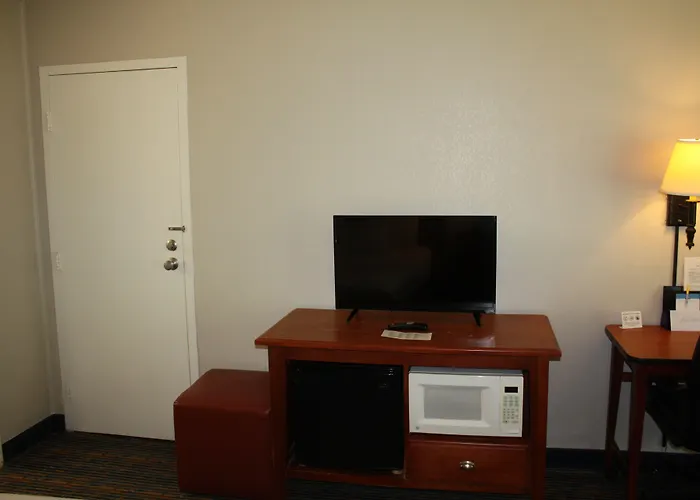 Days Inn By Wyndham Luray Shenandoah