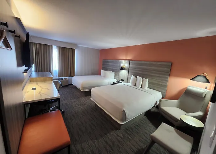 The Grand Inn Peoria