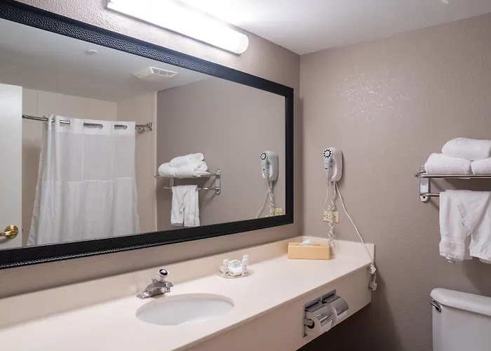 La Quinta By Wyndham Bannockburn-Deerfield