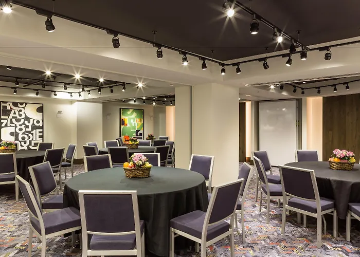 The Windsor Suites