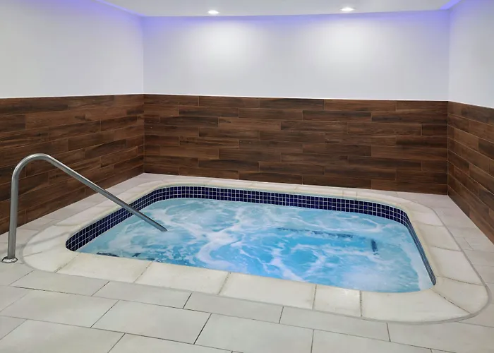 Fairfield Inn & Suites Detroit Farmington Hills