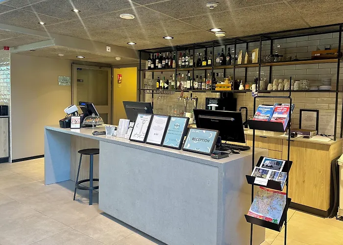 Pilot Express Airport Hotel