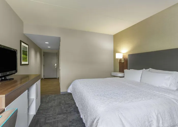 Hampton Inn Bedford