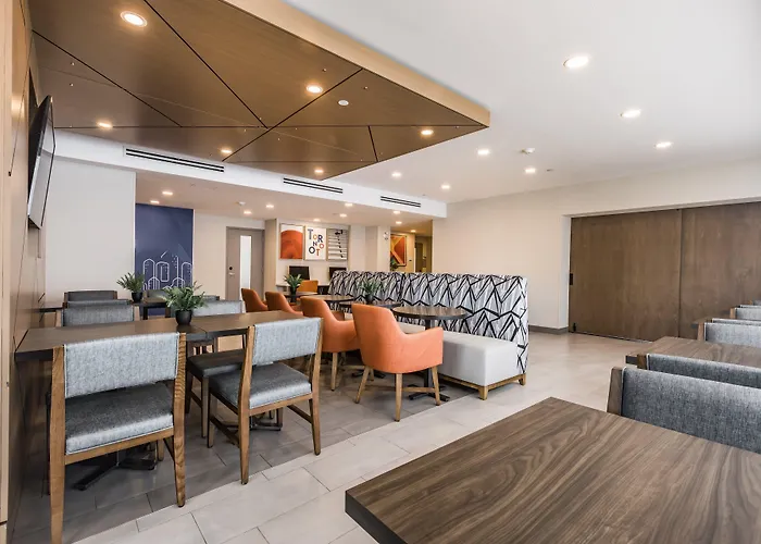 Holiday Inn Express Toronto-North York By Ihg