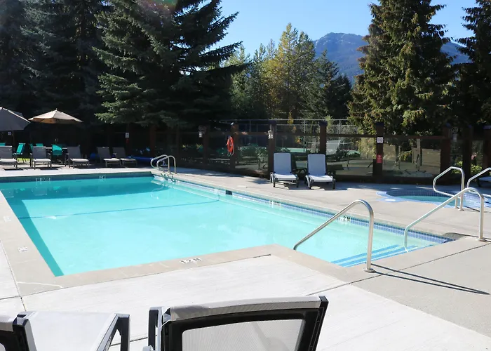 Tantalus Resort Lodge