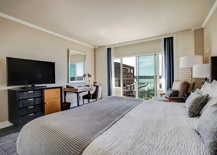 The Woodmark Hotel & Still Spa On Lake Washington