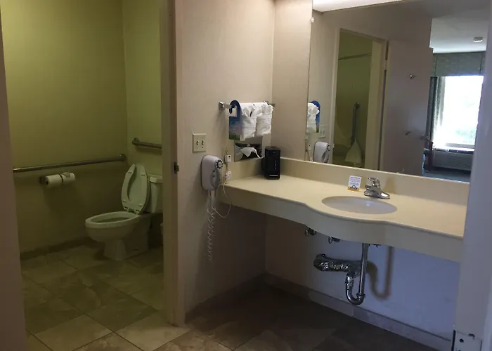 Days Inn & Suites By Wyndham Albuquerque North