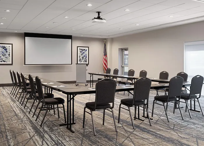 Holiday Inn Express & Suites - Tampa East - Ybor City By Ihg