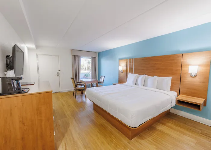 Dunes Inn & Suites - Tybee Island