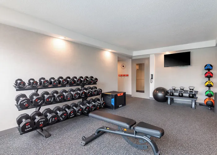 Hampton Inn Manchester Downtown