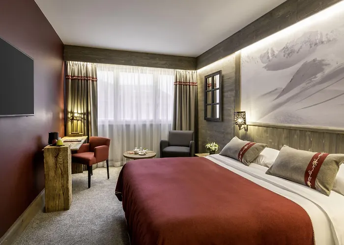 Edelweiss Manotel