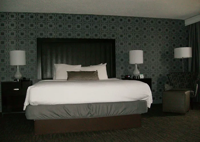 Best Western Plus Bradford Inn