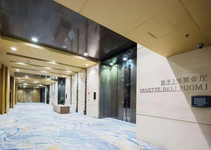 Radisson Collection Hotel, Yangtze Shanghai