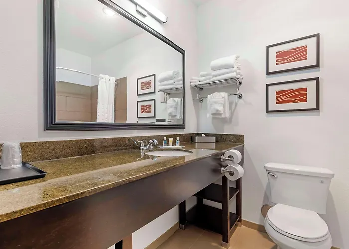 Comfort Suites Near Vancouver Mall