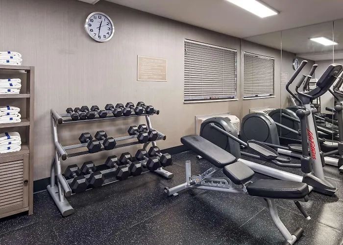 Best Western Plus North Canton Inn & Suites