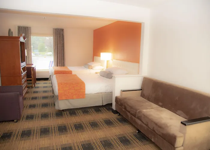 Howard Johnson By Wyndham Allentown/Dorney Hotel & Suites