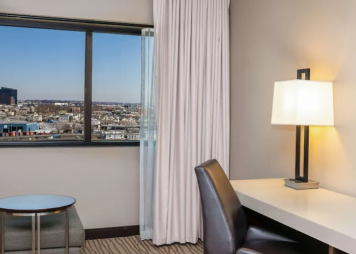 Doubletree By Hilton Hotel Newark Airport