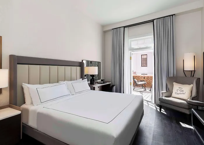 Mills House Charleston, Curio Collection By Hilton