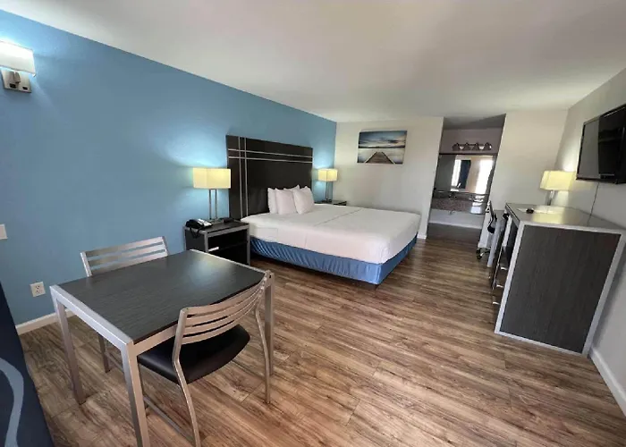 Days Inn By Wyndham Orange