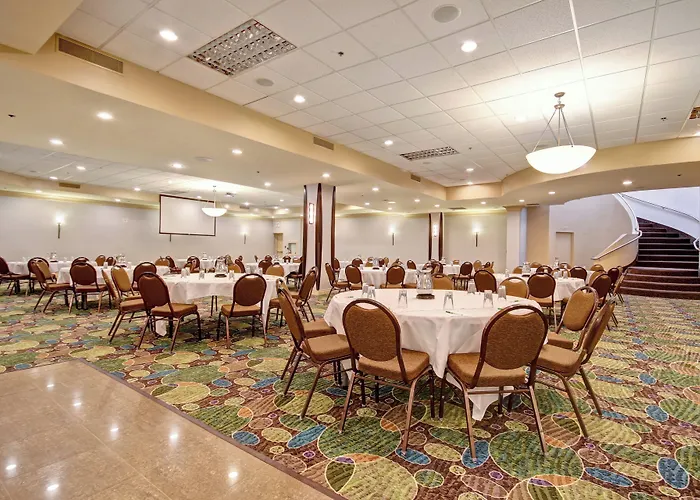 Holiday Inn Windsor - Ambassador Bridge By Ihg