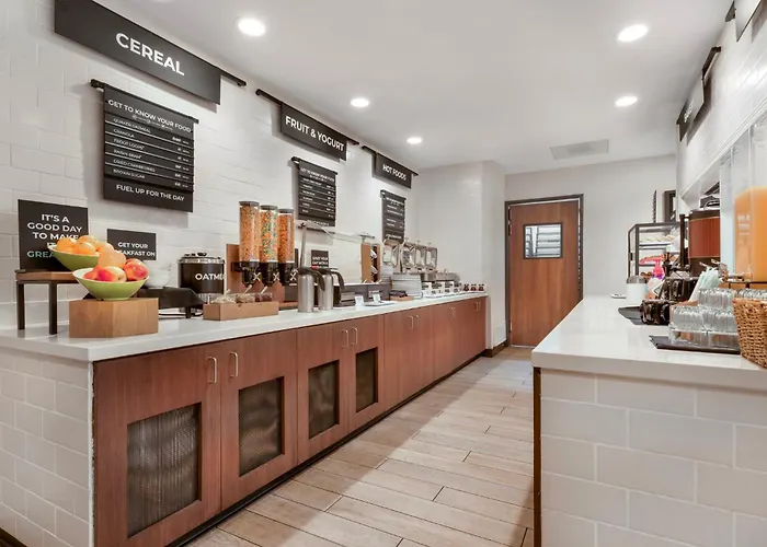 Holiday Inn & Suites Oakland - Airport By Ihg