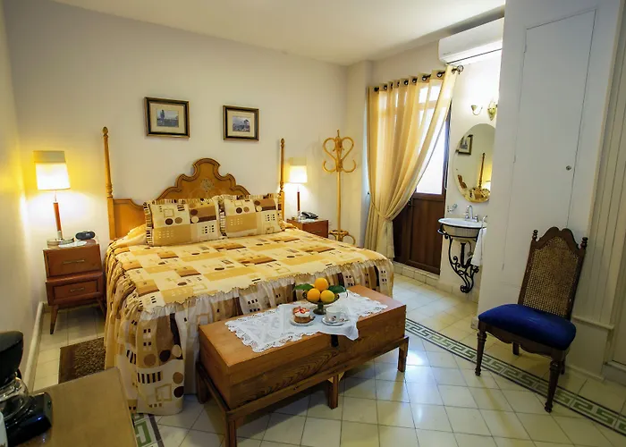 Grand Casa Naranjos, Hospedaje Alteno