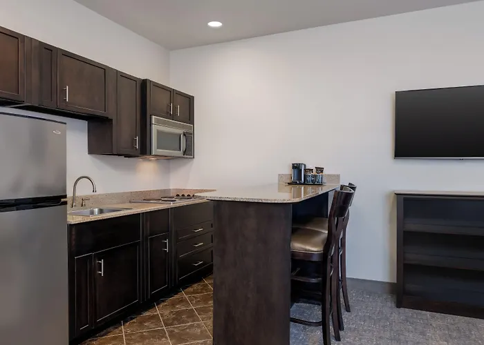 Stay-Over Suites - Fort Gregg-Adams Area