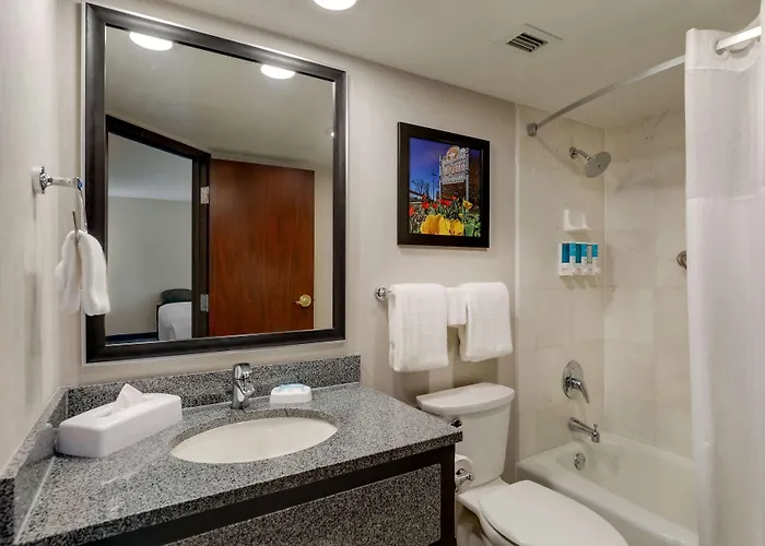 Drury Inn & Suites St Joseph
