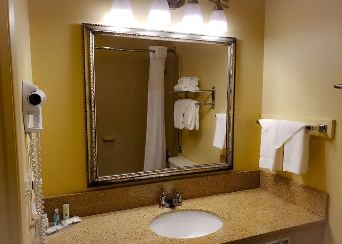 Quality Inn & Suites Vancouver - Hazel Dell