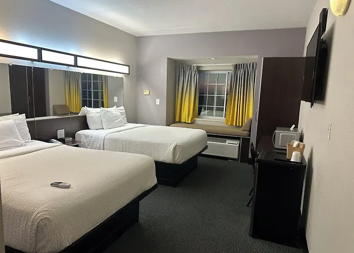 Microtel Inn & Suites By Wyndham Quincy Downtown - River Area