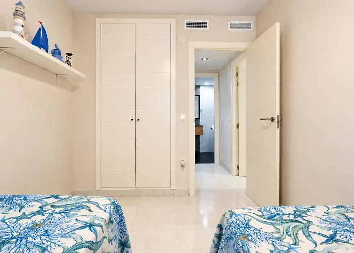 Apartamento Nuevo con Gran Terraza y Wifi en Canet