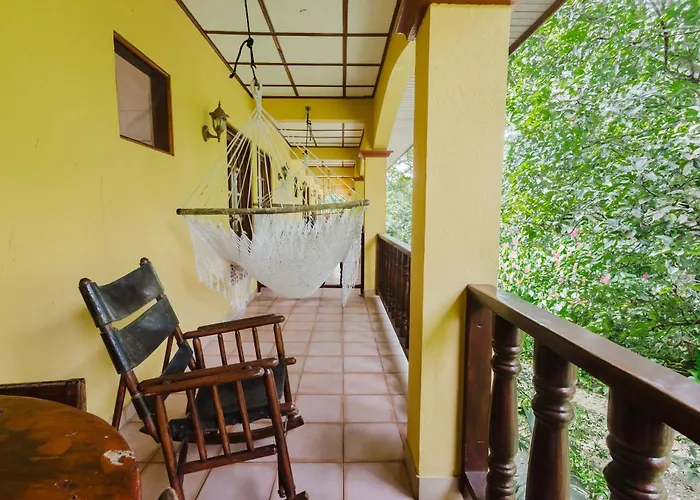 Hotel Tres Banderas