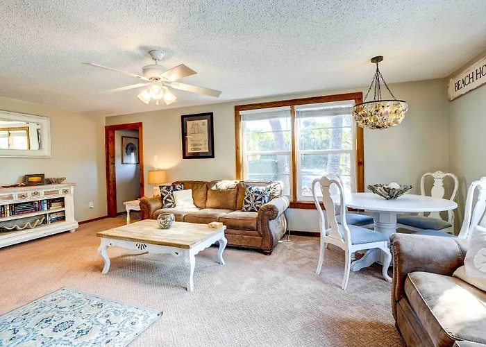 Indian Rocks Beach Cottage, Walk To Beach!