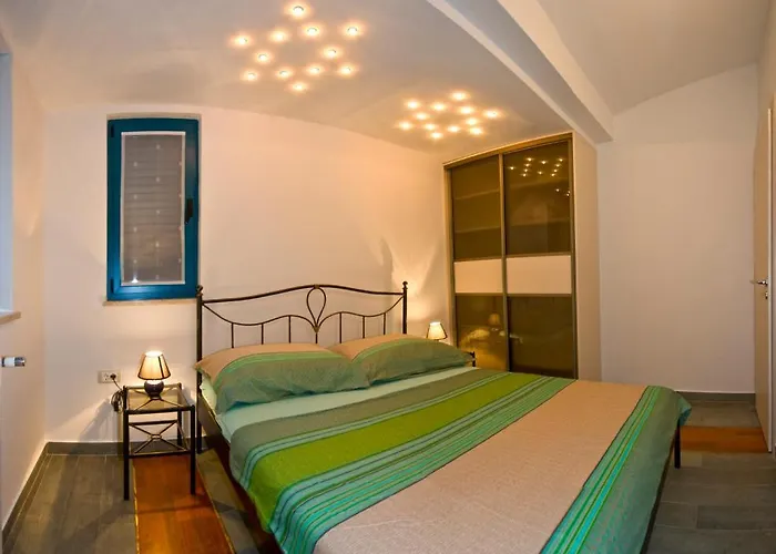 Rooms And Apartments Villa Dama
