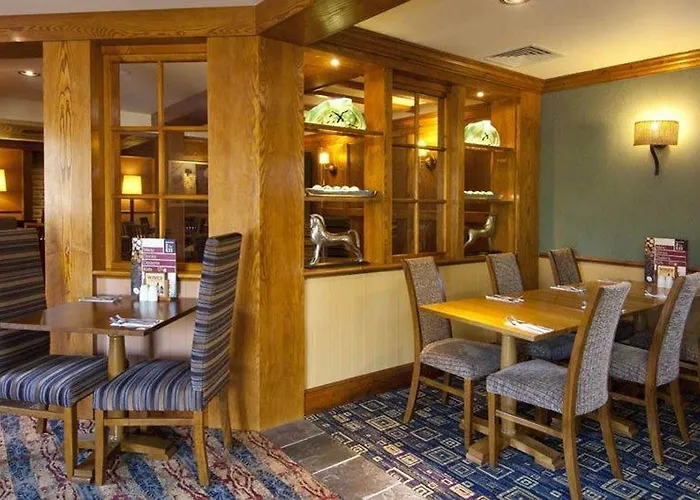 Premier Inn Christchurch / Highcliffe