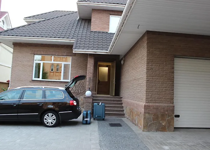 Hotel Barin House Готель С Бомбосховищем