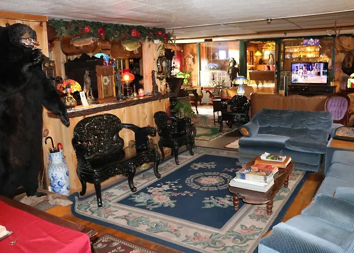 Colonial Inn