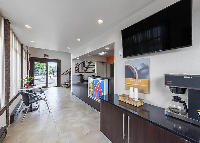 Motel 6-Warminster, Pa