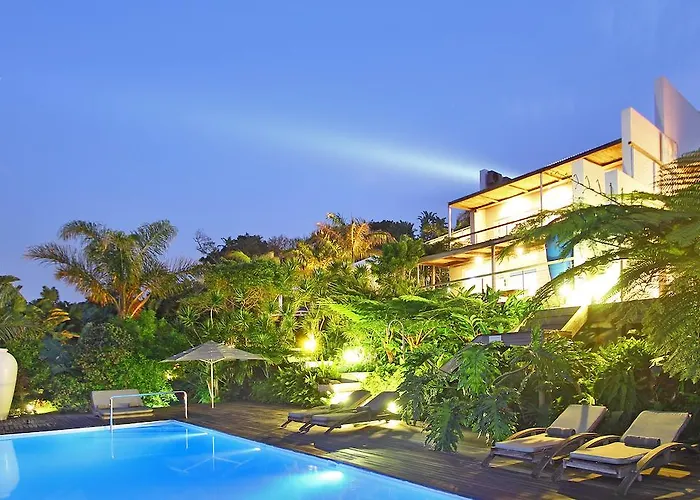Days At Sea Beach Lodge