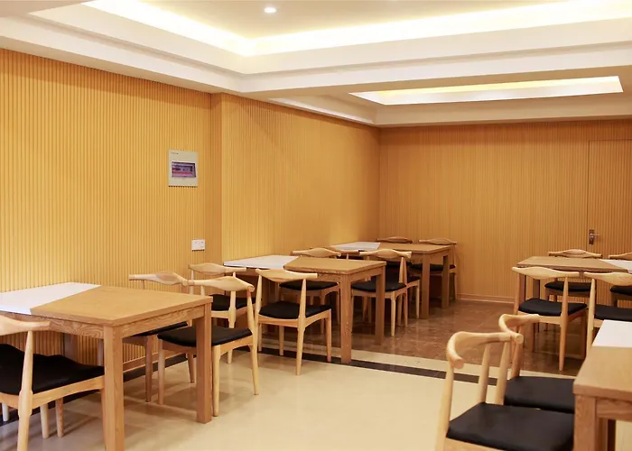 Greentree Eastern Jiangxi Yingtan North Longhushan Rd Gym Hotel