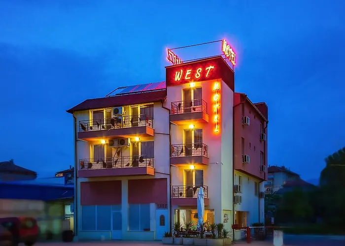 Hotel West