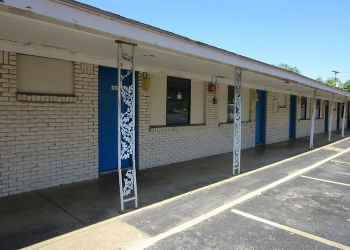 Relax Inn Tyler