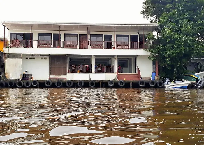 Hotel River View