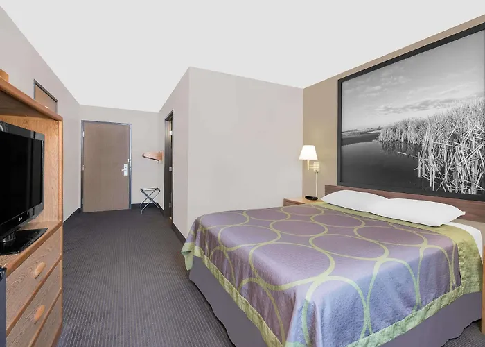 Super 8 By Wyndham Lisbon