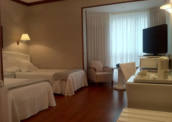 Las Rocas Playa Hotel