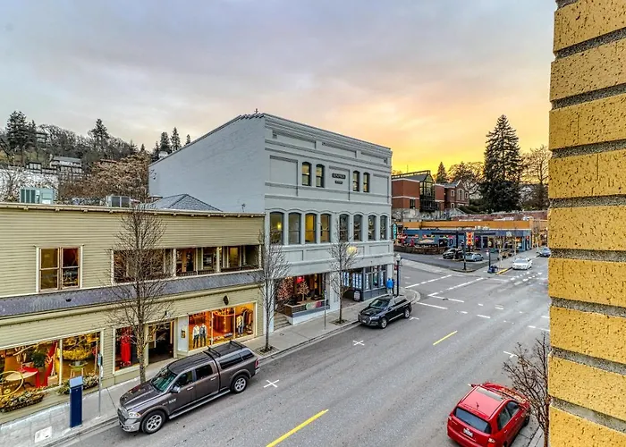 Oak Street Lofts