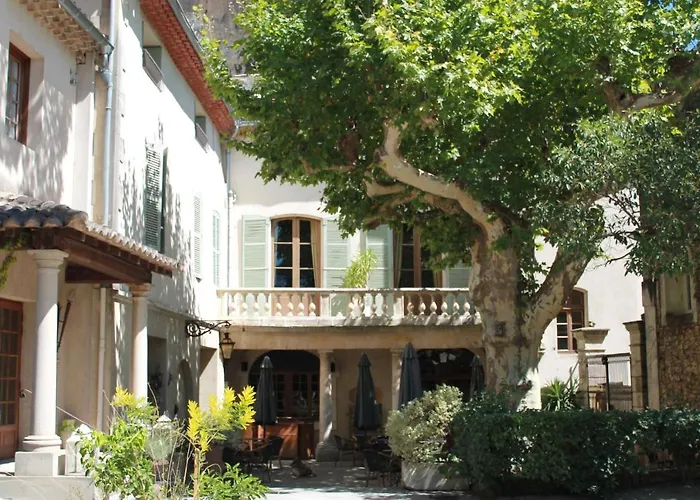 Hotel Et Restaurant Le Manoir - Echangeur A7-A9 - 24H-24H